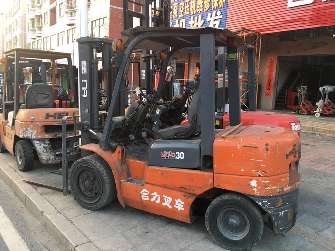 合力3噸 H2000 五十鈴發(fā)動機